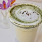 Moringa latte, moringa lakrids latte, moringa, moringa opskrift, moringa recipe